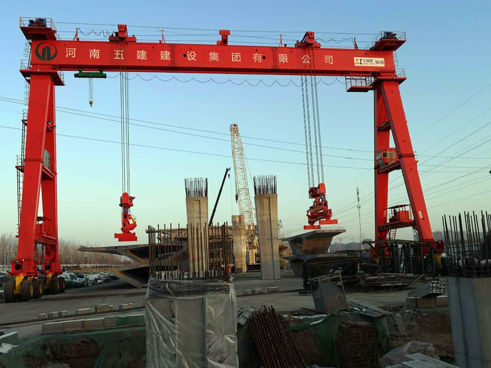 河南五建MDG200T-37M-22M輪胎式門式起重機(jī)